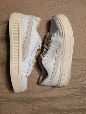 Puma Women's White and Beige Platform Sneakers Size 7.5